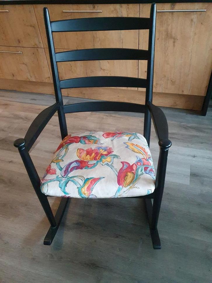 Zwarte schommelstoel Scandinavisch design, Huis en Inrichting, Stoelen, Gebruikt, Eén, Zwart, Ophalen of Verzenden