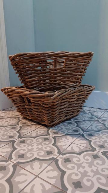 Rotan Manden - Set van 2 beschikbaar voor biedingen