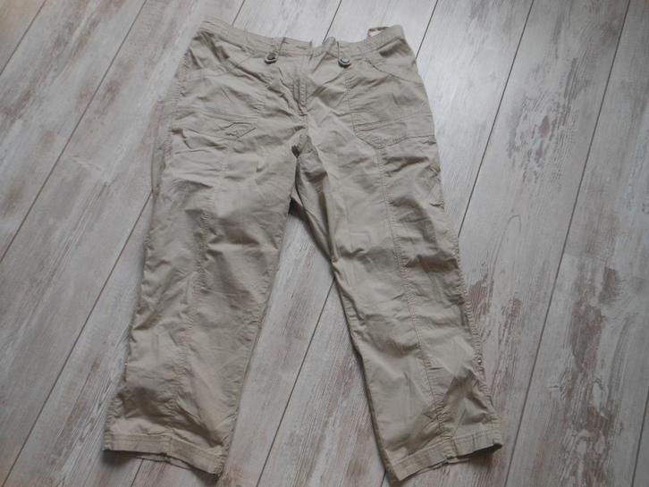 Mooie broek van ULLA POPKEN, Kleding | Dames, Broeken en Pantalons, Zo goed als nieuw, Maat 42/44 (L), Overige kleuren, Driekwart