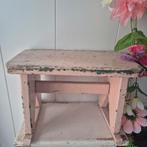 Vintage oud rose Houten vensterbank Krukje / Opstapje, Antiek en Kunst, Curiosa en Brocante, Ophalen of Verzenden