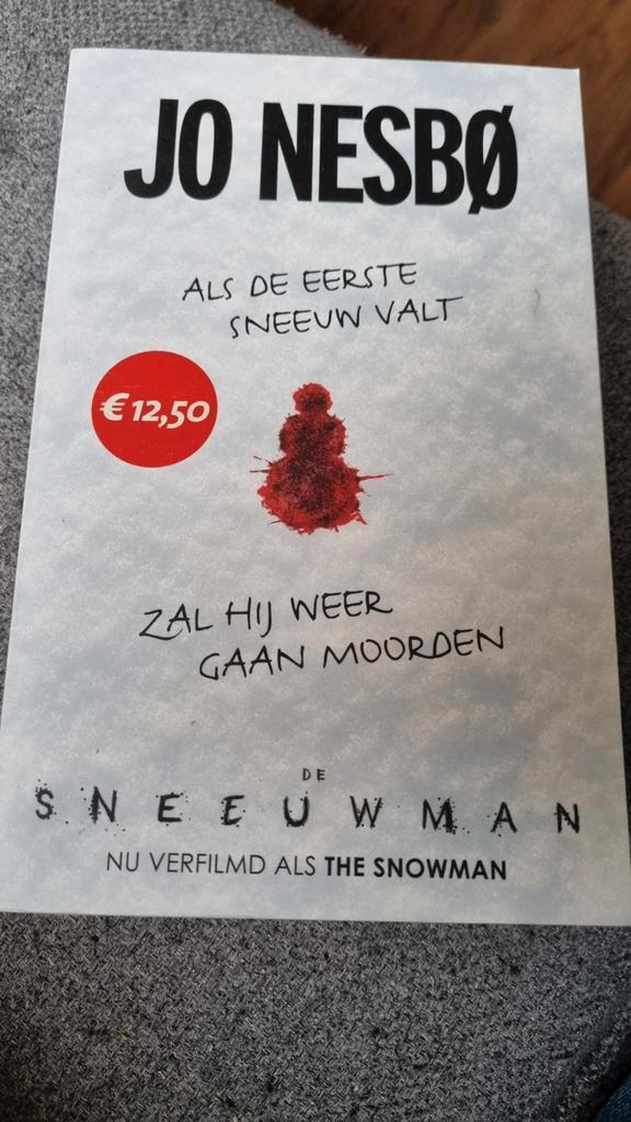 De Sneeuwman - Jo Nesbo, Boeken, Thrillers, Zo goed als nieuw, Ophalen of Verzenden