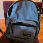 Grijze Eastpak rugzak met laptopvak, Sieraden, Tassen en Uiterlijk, Tassen | Rugtassen, Ophalen, Zo goed als nieuw, Eastpak, 30 tot 45 cm