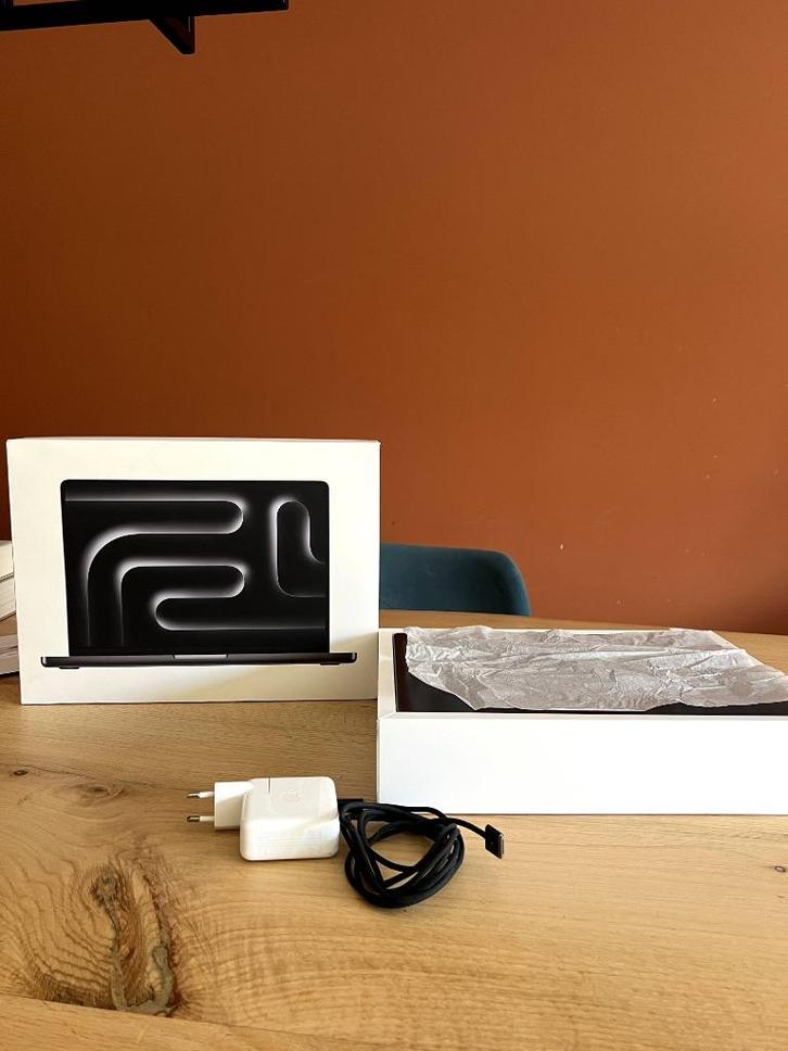 MacBook Pro 14” M3 Pro 2024 18GB 512GB - Garantie 06/26 Amac, Computers en Software, Apple Macbooks, Zo goed als nieuw, MacBook Pro