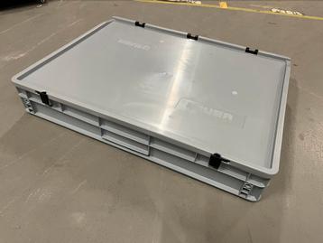 Nieuwe Euro boxen met deksel van het merk Auer beschikbaar voor biedingen