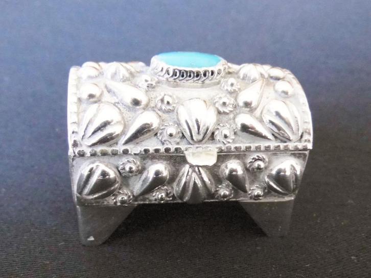 Zilveren doosje, Antiek en Kunst, Antiek | Goud en Zilver, Zilver, Ophalen of Verzenden