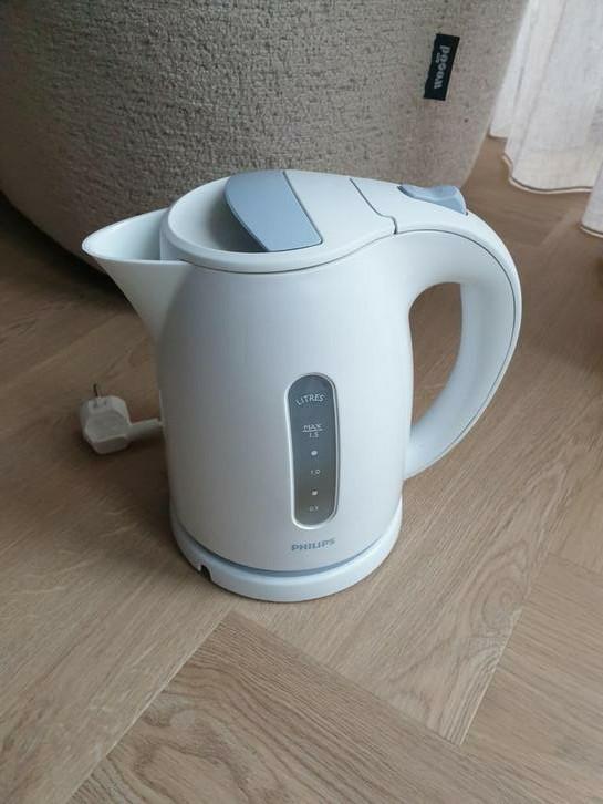 Philips Waterkoker - Wit Plastic HD4646, Witgoed en Apparatuur, Waterkokers, Gebruikt, 1 tot 2 liter, Ophalen of Verzenden