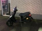 DIKKE PIAGGIO ZIP SP 45KM BROM MAT BLACK BJ2023 5000KM VOL, Maximaal 45 km/u, Zip, Ophalen of Verzenden, Zo goed als nieuw