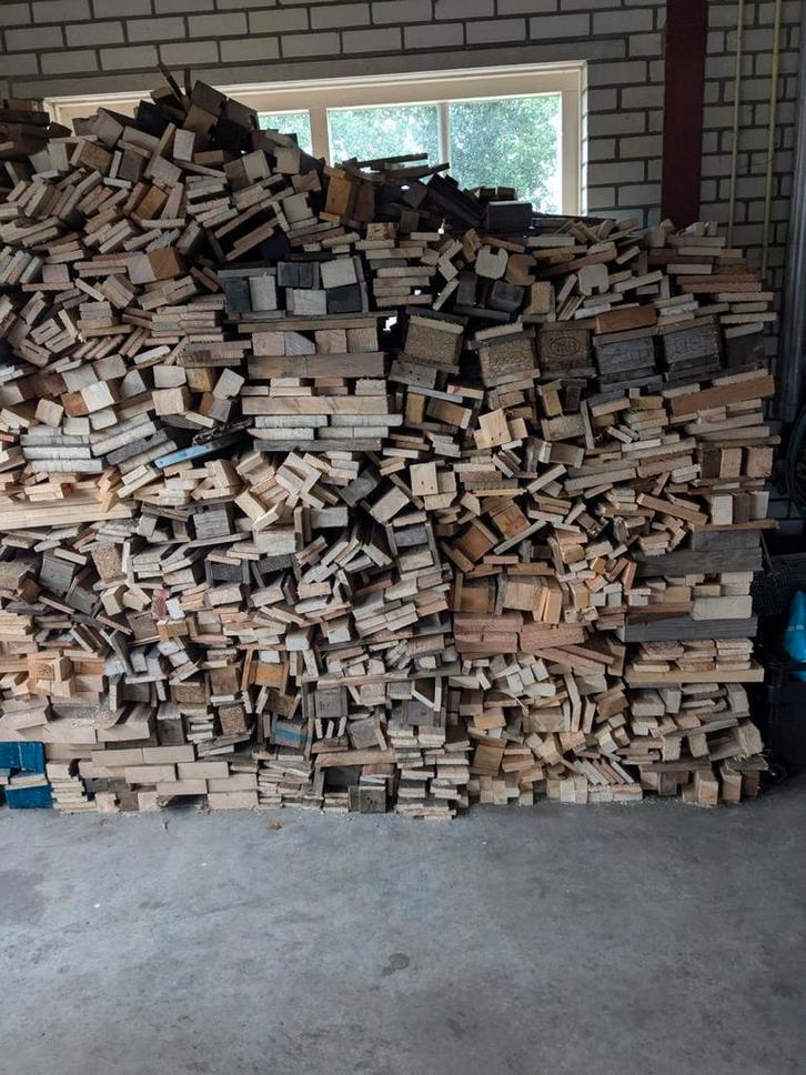 Tekoop vuren hout., Tuin en Terras, Haardhout, Minder dan 3 m³, Ophalen