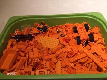 Oranje. lego beschikbaar voor biedingen