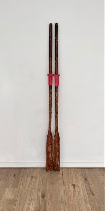 Set (2) oude, vintage houten peddels, 170 cm beschikbaar voor biedingen