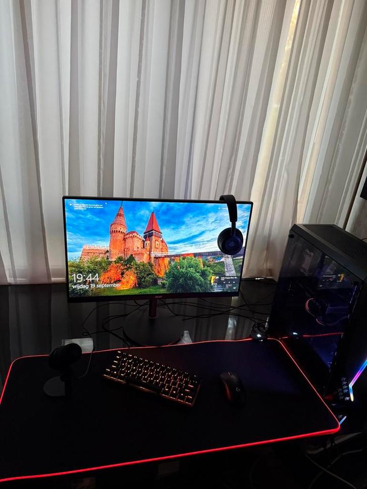 Hele Setup met Game PC I7-9700k CPU - RTX 3060 - 16GB, Spelcomputers en Games, Games | Pc, Gebruikt, Overige genres, 1 speler