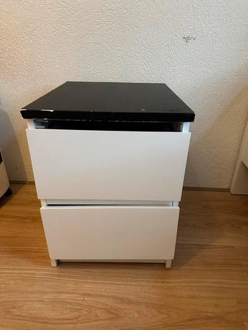 Nachtkastje met 2 lades