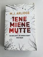 Boek Iene Miene Mutte - In de serie Helen Grace, Gelezen, Ophalen of Verzenden, Nederland, M.J. Arlidge