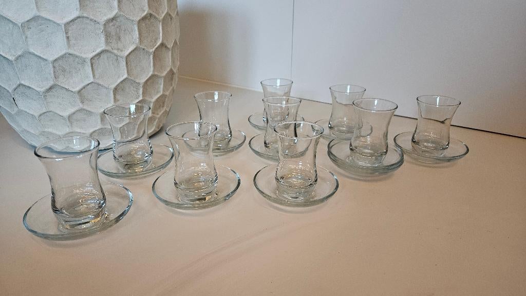 10 PASABAHCE - TURKSE THEE GLAASJES MET SCHOTEL, Verzamelen, Glas en Borrelglaasjes, Ophalen of Verzenden, Zo goed als nieuw, Overige typen