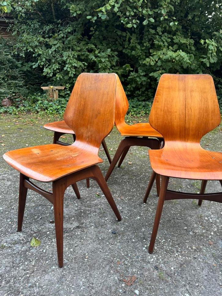 4 eetkamerstoelen (vintage/Louis van Teeffelen/TEAK), Huis en Inrichting, Stoelen, Zo goed als nieuw, Vijf, Zes of meer stoelen