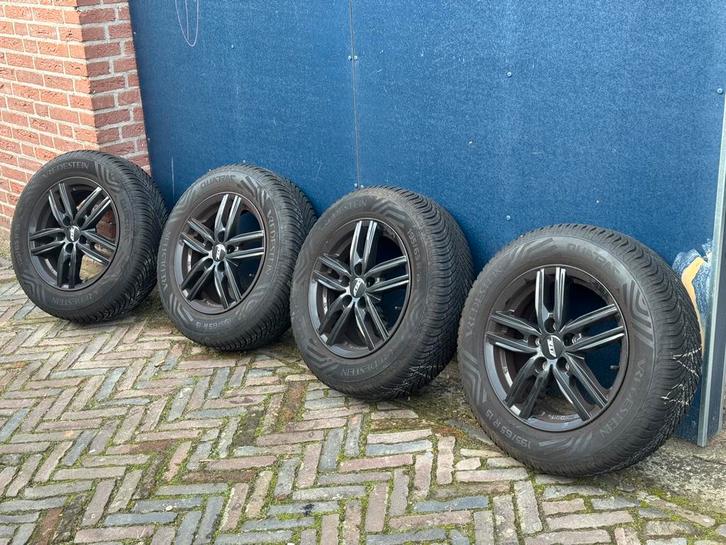 4x Vredestein Quatrac all-season banden (195/65 R15), Auto-onderdelen, Banden en Velgen, Banden en Velgen, All Season, 15 inch
