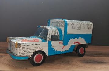 Te koop unieke handgemaakte blikken auto  beschikbaar voor biedingen