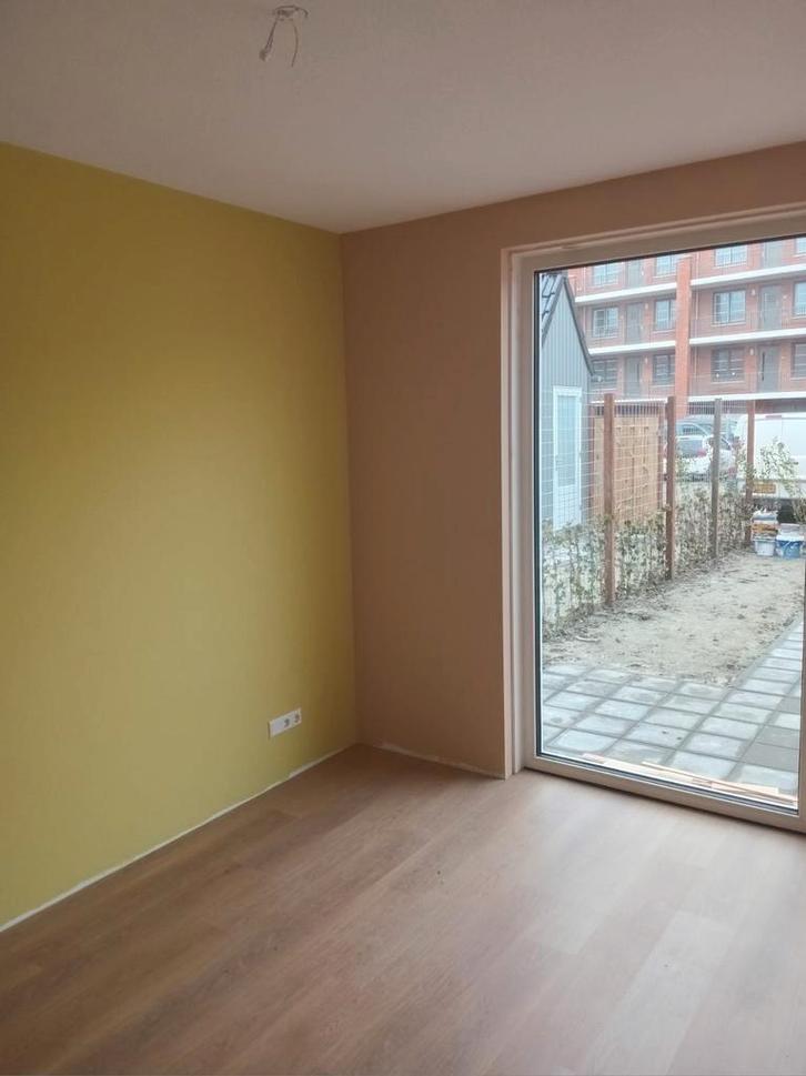 Renovlies, behanger, schilder, renovlies behanger, Diensten en Vakmensen, Schilders en Behangers, Behangen, Binnenschilderwerk