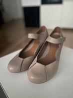 Bijzondere Sleehak Clarks Kalfsleer maat 42, uit Italy!, Beige, Overige typen, Nieuw, Ophalen of Verzenden