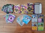 Pokemon bewaarblikje gevuld met 30 kaarten (4 glimmende), Ophalen of Verzenden, Zo goed als nieuw, Overige typen, Foil