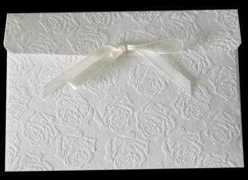 Zeer luxe 20 stuks enveloppen met rozen motief. beschikbaar voor biedingen