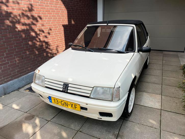 Peugeot 205 1.1 CJ Cabriolet  / 1993 / Wit / Lees tekst !!, Auto's, Peugeot, Particulier, Lichtmetalen velgen, Sportstoelen, Benzine