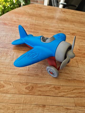 Vliegtuigje van Green toys beschikbaar voor biedingen