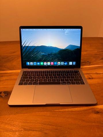 MacBook Pro 13" 2017 - Retina Scherm beschikbaar voor biedingen