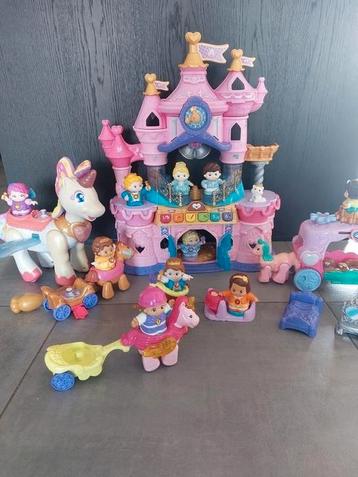 V tech vrolijke  vriendjes magische lichtkasteel beschikbaar voor biedingen