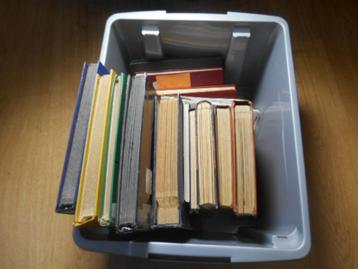 Verrassing doos met 14 stokboeken en fdc nog geen 2€ per st beschikbaar voor biedingen