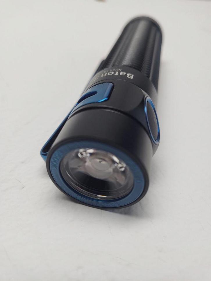 Olight Baton 3 Pro – Zo goed als nieuw, Caravans en Kamperen, Zaklampen, Zo goed als nieuw, Batterij, Ophalen