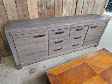 Mooie kast  dressoir 1 hoekje los  beschikbaar voor biedingen