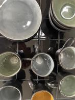 Kwantum servies. Borden, mokken, kommen, Ophalen of Verzenden, Zo goed als nieuw, Bord(en), Overige stijlen