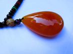 Ketting hout kralen enkele anders & grote kunststof druppel, Met hanger, Kunststof, Gebruikt, Overige kleuren