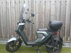 Niu Uqi Gt Pro kleur grijs, Fietsen en Brommers, Scooters | Overige merken, Ophalen, Niu, Maximaal 45 km/u, Elektrisch