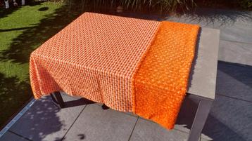 2x één peroons vintage (bed)sprei retro oranje 1,5x2m '60-70 beschikbaar voor biedingen