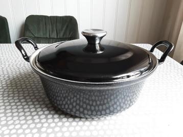 LE CREUSET faitout  braadpan 24 cm zwart beschikbaar voor biedingen