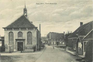 (379-242-013) Moerdijk Ned Herv Kerk beschikbaar voor biedingen