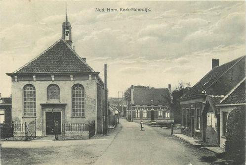 (379-242-013) Moerdijk Ned Herv Kerk, Verzamelen, Ansichtkaarten | Nederland, Noord-Brabant, Verzenden