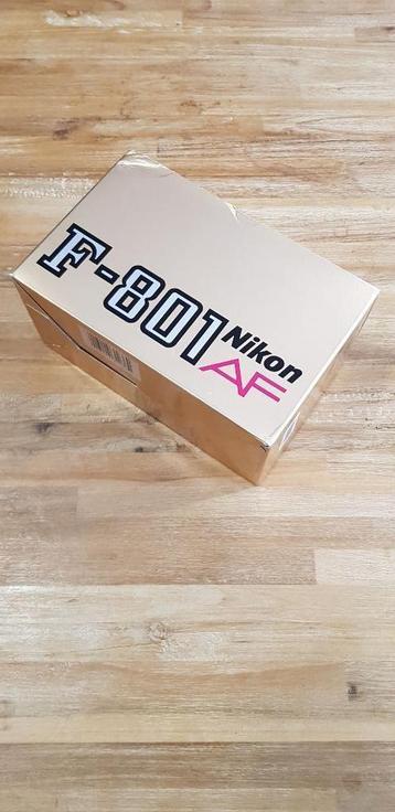 Nikon F-801 met veeeel accesoires