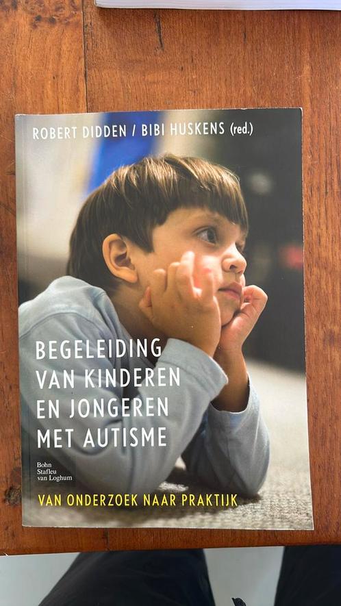 Begeleiding van kinderen en jongeren met autisme, Boeken, Wetenschap, Zo goed als nieuw, Sociale wetenschap, Ophalen