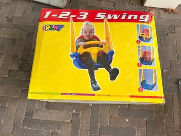 schommel kinderstoel beschikbaar voor biedingen
