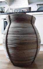 Grote bloempot  / rieten vaas, Ophalen