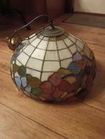 Grote Tiffany hanglamp met bloemmotief, Huis en Inrichting, Lampen | Lampenkappen, Ophalen, Gebruikt, Rond