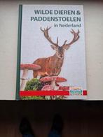 Wilde dieren & paddestoelen in Nederland, Boeken, Ophalen of Verzenden, Zo goed als nieuw, Natuur algemeen