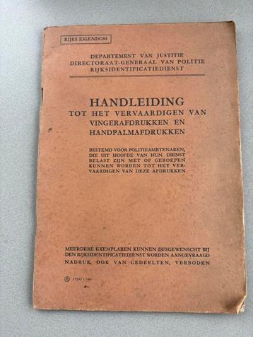 Handleiding  vingerafdrukken Departement van Justitie 1940 beschikbaar voor biedingen