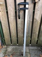 Te koop: een lijmklemmen, lengte 1,10 m, Ophalen of Verzenden, Zo goed als nieuw
