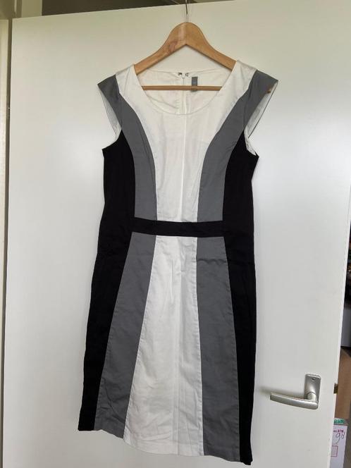Jurk, Kleding | Dames, Jurken, Zo goed als nieuw, Maat 38/40 (M), Overige kleuren, Knielengte, Ophalen of Verzenden