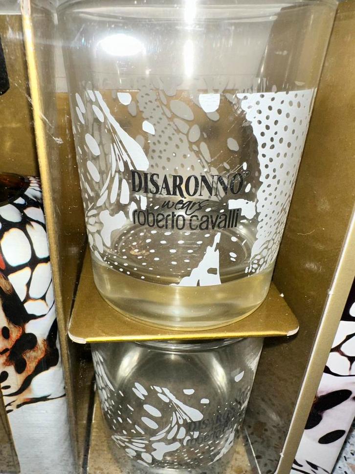 Amaretto Limited Edition Roberto Cavalli + 2 Glazen, Verzamelen, Glas en Borrelglaasjes, Nieuw, Overige typen, Ophalen of Verzenden