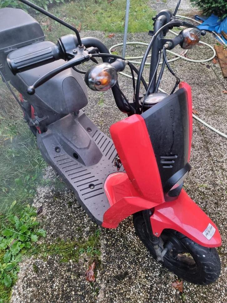 gamax spilo snorscooter, Fietsen en Brommers, Snorfietsen en Snorscooters, Gebruikt, Overige merken, Benzine, Ophalen of Verzenden